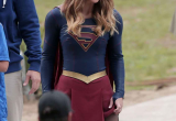 042_supergirl_in_park.jpg