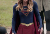 045_supergirl_in_park.jpg